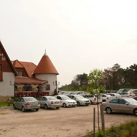 Kadarta Vendeglo Panzio 3*
