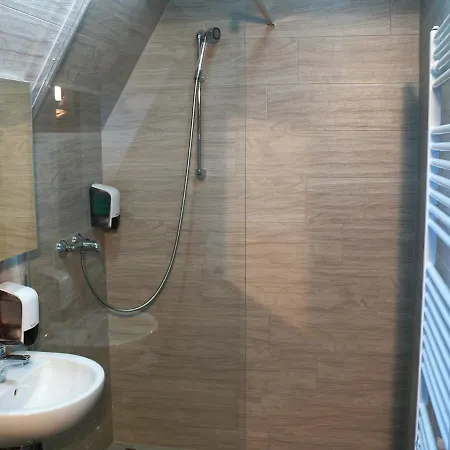 B&B Kadarta Vendeglo Panzio 2*