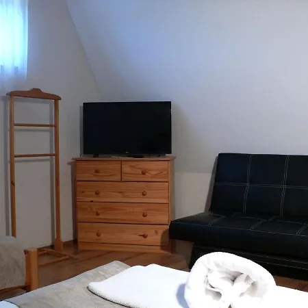 B&B Kadarta Vendeglo Panzio 2*