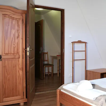 Kadarta Vendeglo Panzio B&B